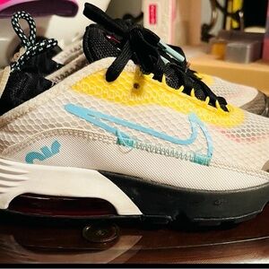 Nike Kids' White and Yellow Sneakers